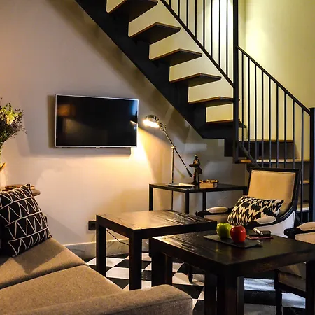 Aguilas5 Sevillasuites Sevilla